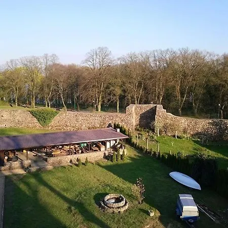 Bed & Breakfast Moryn 3*